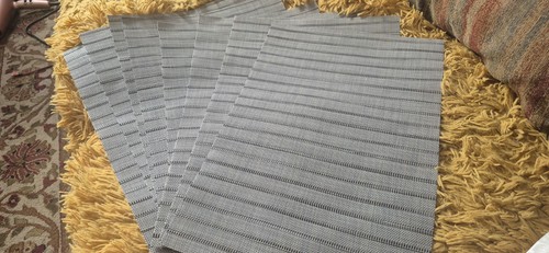 Bnwt silver grey - silver,